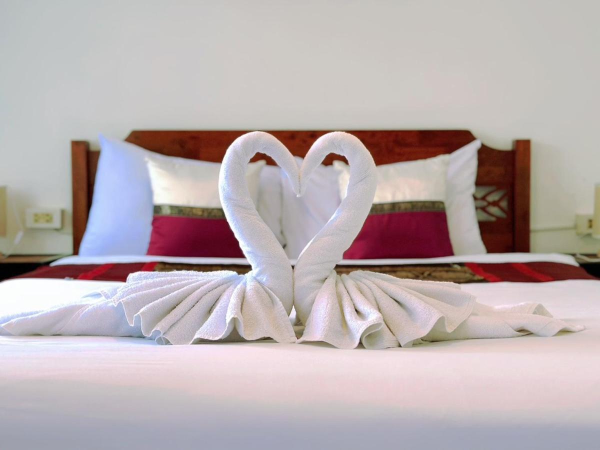 Hotel Baya Phuket Patong Exterior foto